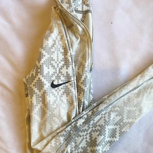 Nike pro sweater